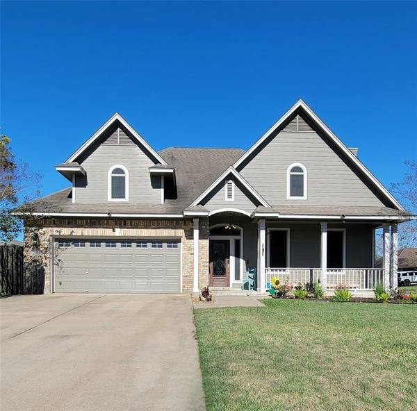 400 S Amherst DR, West Columbia, TX 77486