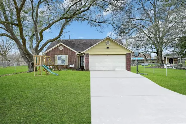 216 S CARROLL ST, La Porte, TX 77571