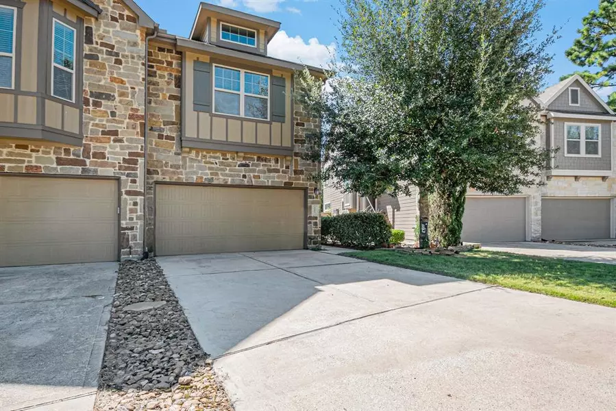 207 Cheswood Forest PL, Montgomery, TX 77316