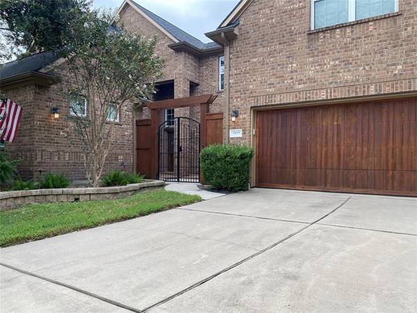 5815 Layton Meadows LN, Spring, TX 77379