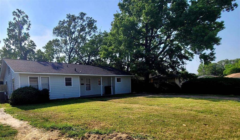 2325 Butler DR,  Orange,  TX 77630