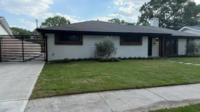 Houston, TX 77096,5607 Grape ST