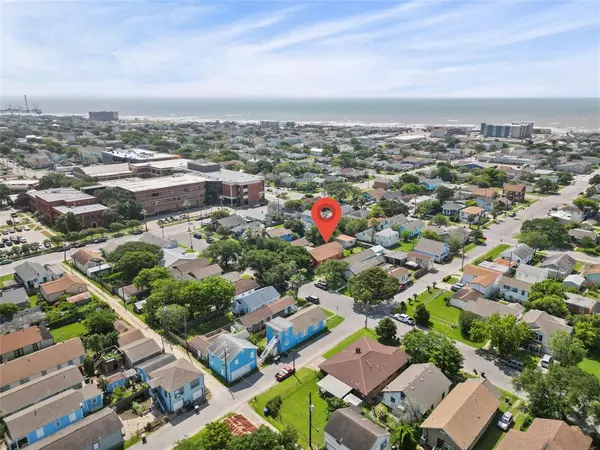 Galveston, TX 77550,4119 Avenue Q 1/2