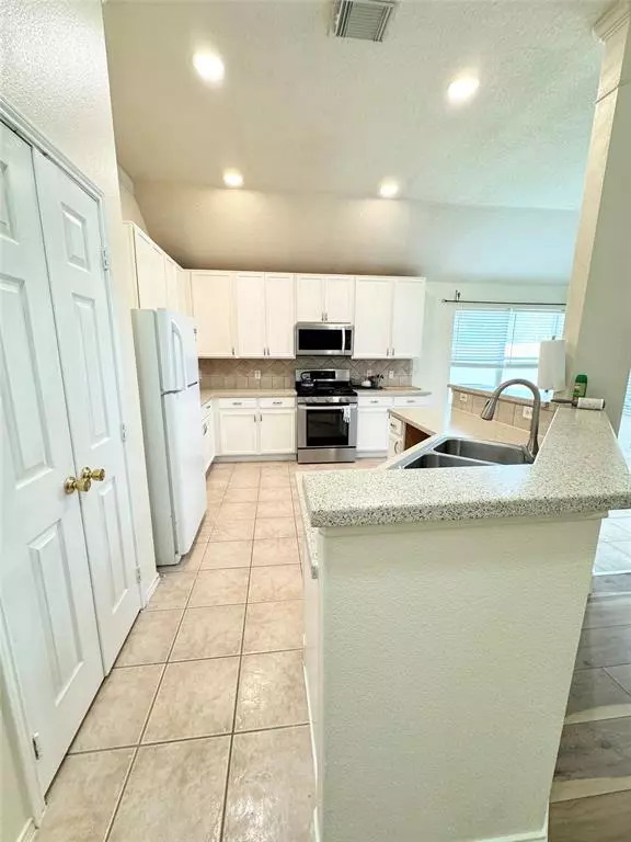 Katy, TX 77449,4906 Windcross CT