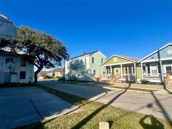 Galveston, TX 77550,2927 Avenue M