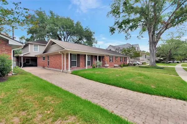 5218 Darnell ST, Houston, TX 77096