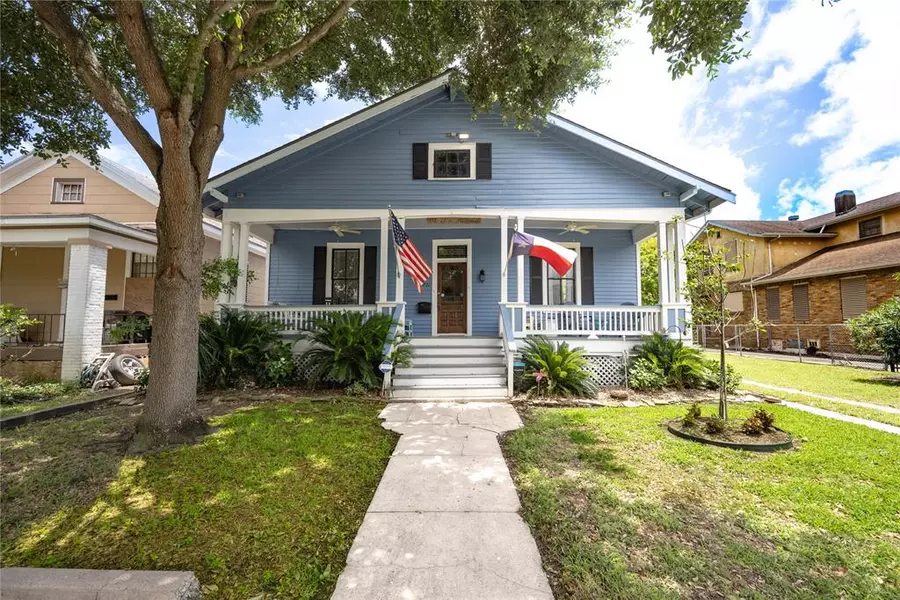 3721 Avenue P 1/2, Galveston, TX 77550