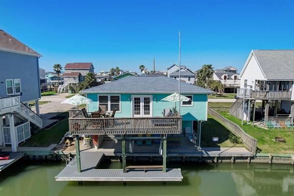 22819 Vida ST, Galveston, TX 77554