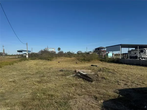 Gilchrist, TX 77617,1076 Van Sant