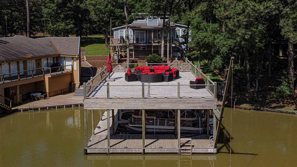 Point Blank, TX 77364,470 S Lakeview DR