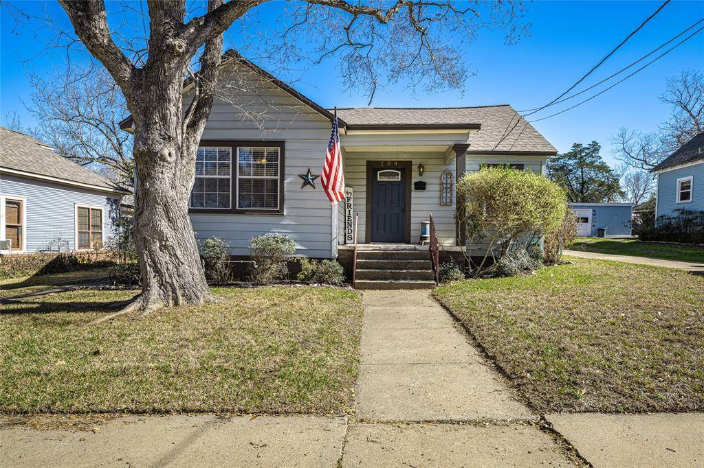 204 Baber ST,  Brenham,  TX 77833