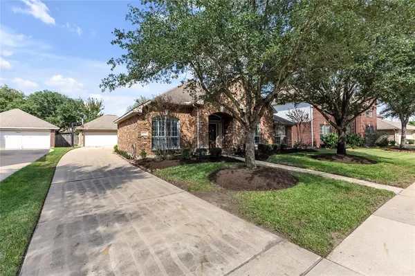 27214 Horseshoe Falls LN, Cypress, TX 77433