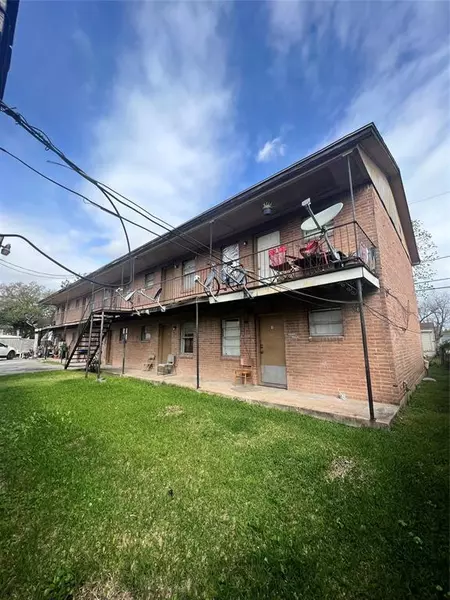 10209 Wiggins ST #14, Houston, TX 77029