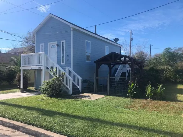 1211 12th ST, Galveston, TX 77550