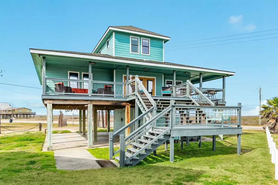 108 Stanek DR, Surfside Beach, TX 77541