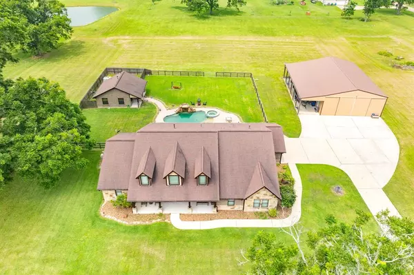 Angleton, TX 77515,814 Mill RD