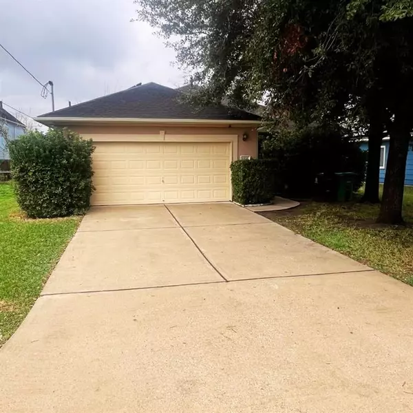 6535 Radcliffe ST, Houston, TX 77091