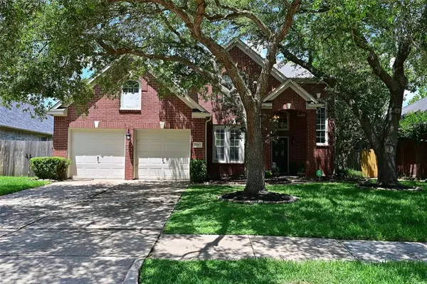 7507 Orchard Hills LN, Sugar Land, TX 77479