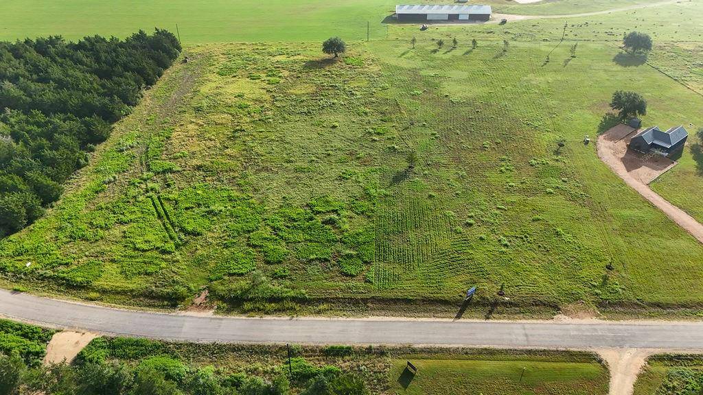 Carmine, TX 78932,400 Vineyard View TRL