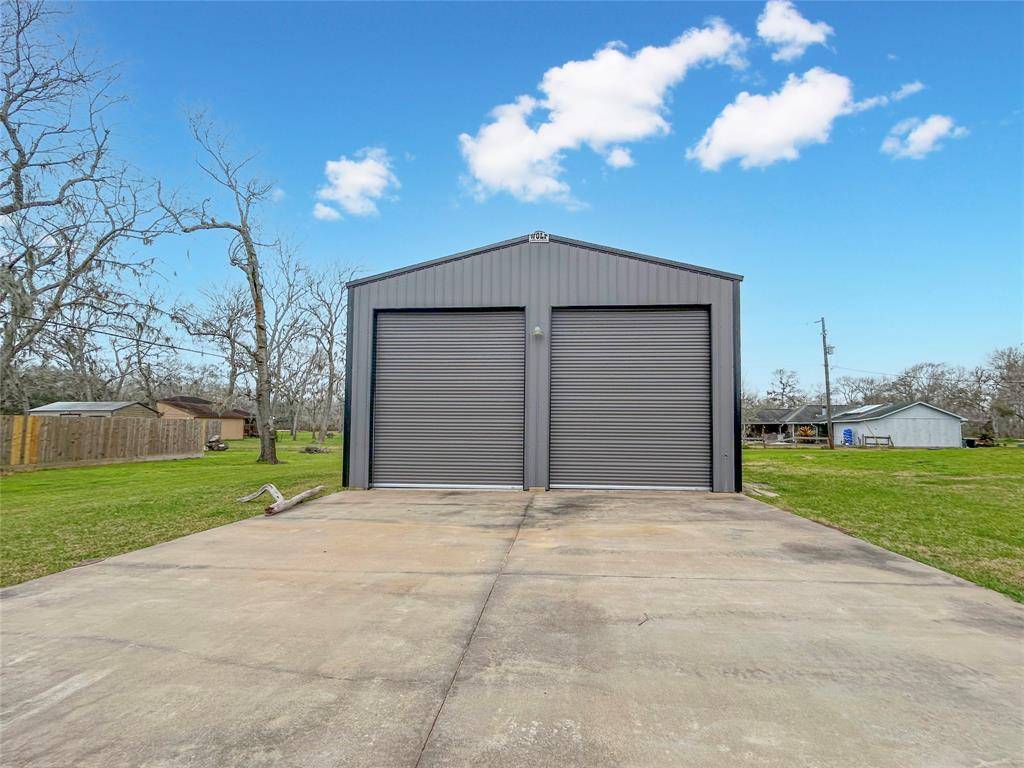 Lake Jackson, TX 77566,302 Buffalo TRL