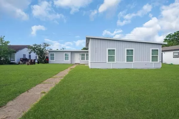 1751 W 6th ST, Freeport, TX 77541