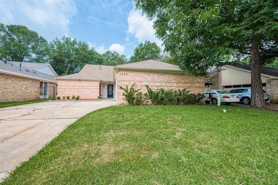 1723 Rock Fence DR, Richmond, TX 77406