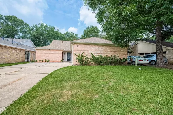 1723 Rock Fence DR, Richmond, TX 77406