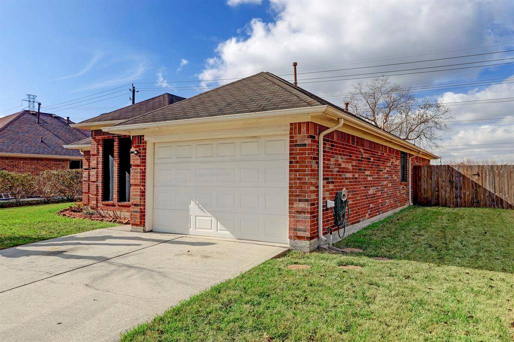 Baytown, TX 77521,8203 Eastpoint BLVD