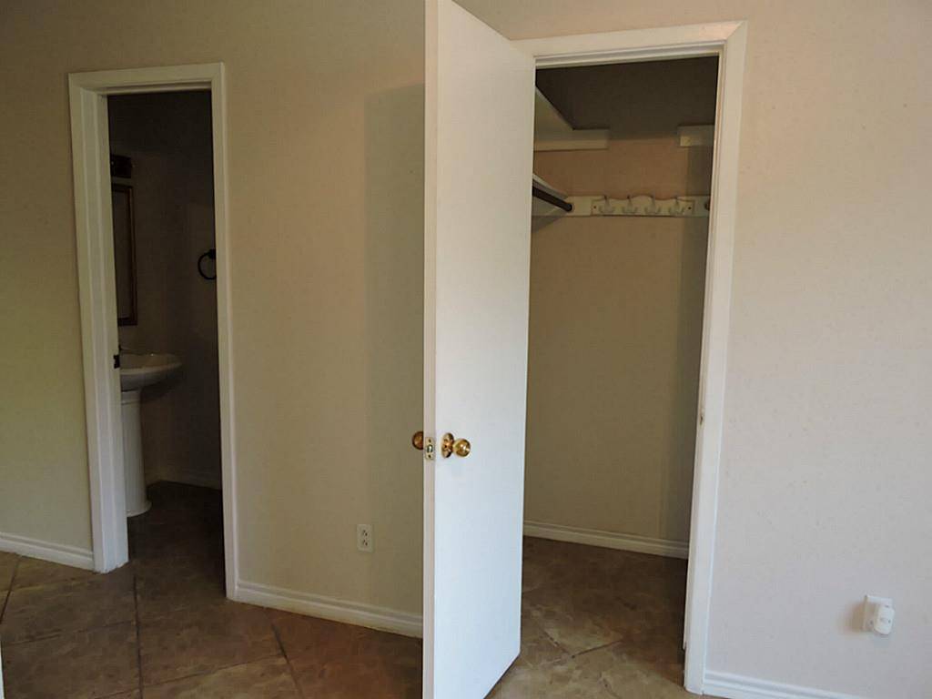 Pasadena, TX 77504,4265 Young ST