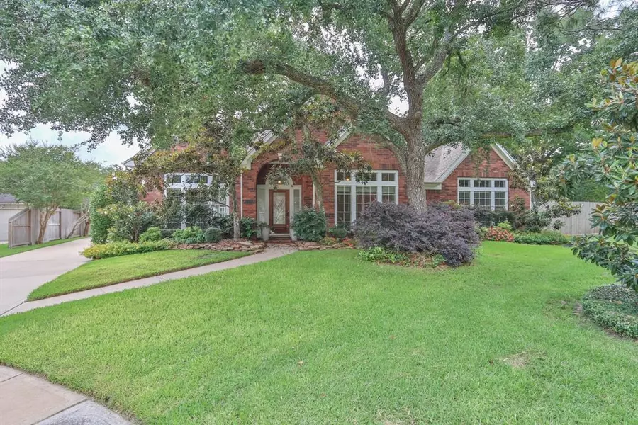 3827 Deer Grass CT, Houston, TX 77059