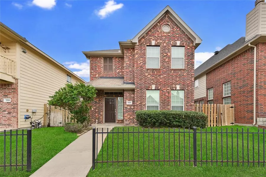 7539 Autumn Sun DR, Houston, TX 77083