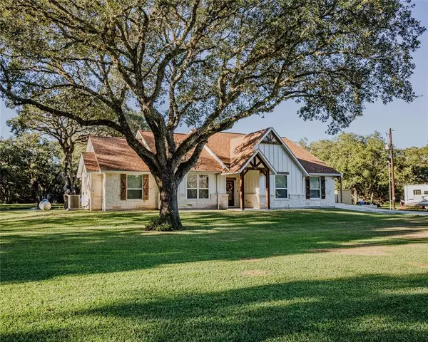 Van Vleck, TX 77482,99 Pin Oak CIR