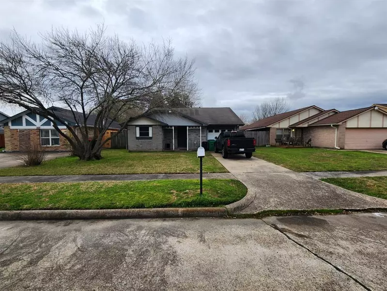 5123 Shirley ST, Baytown, TX 77521