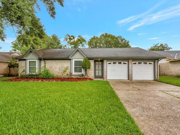 1616 Live Oak Hollow ST, Pearland, TX 77581