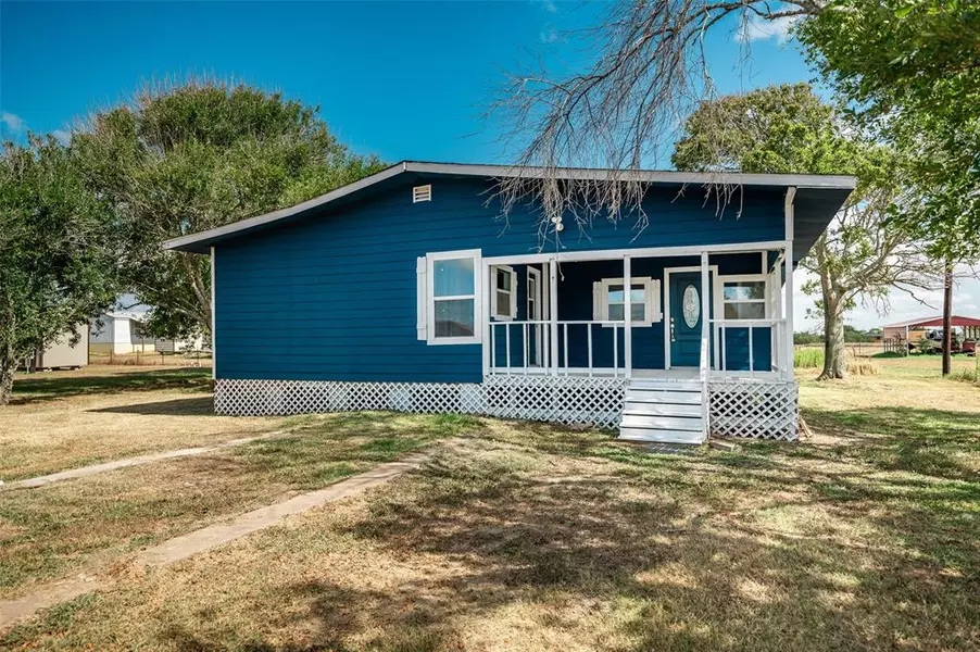 38 Catfish DR, Palacios, TX 77465