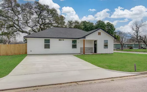 Navasota, TX 77868,1404 Oakwood ST