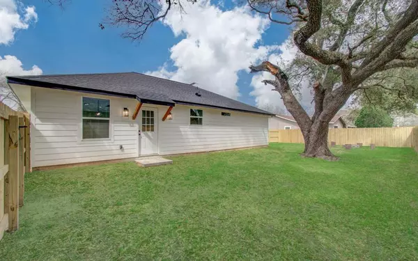 Navasota, TX 77868,1404 Oakwood ST