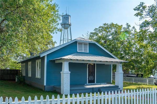 322 E North Main ST, Flatonia, TX 78941