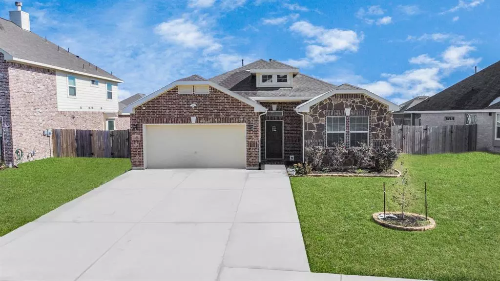 123 San Gabriel DR, Baytown, TX 77523