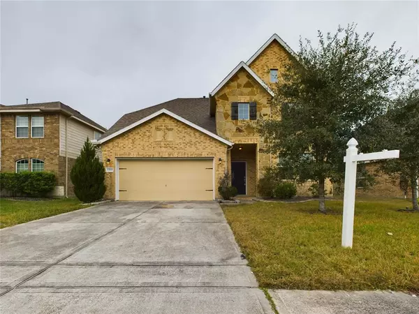 13703 Spectacled Bear LN, Crosby, TX 77532