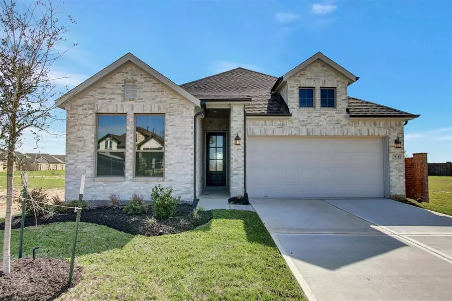 7518 Coral Lake Dr, Cypress, TX 77433