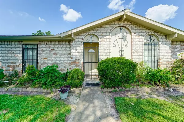 Houston, TX 77099,8802 Brookwulf DR