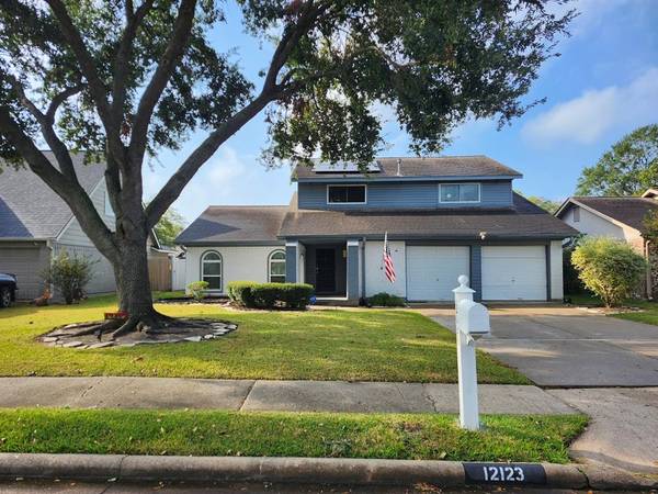 12123 Monticeto LN, Meadows Place, TX 77477