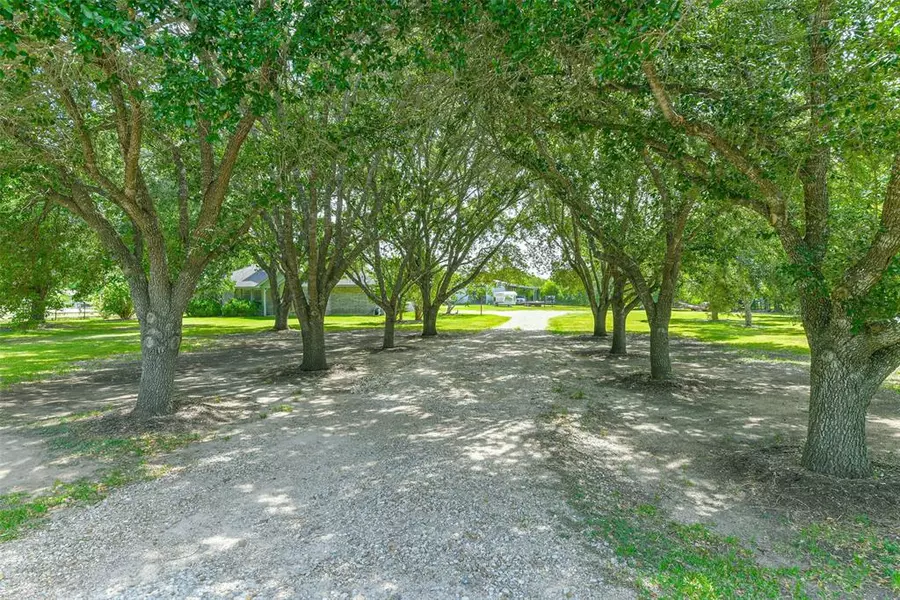 12525 Roy RD, Brookside, TX 77581