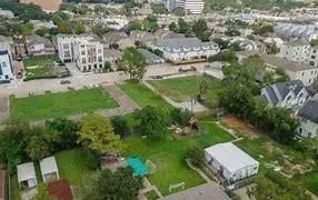 Houston, TX 77057,5811 Winsome LN #101