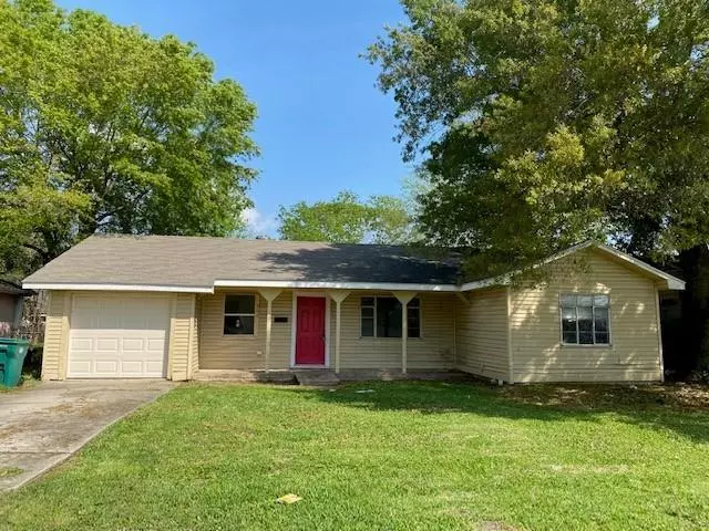 904 Sunset DR, Pasadena, TX 77506