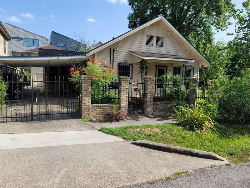 4305 Floyd ST, Houston, TX 77007