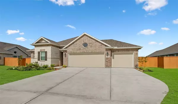 1690 Mesquite TRL, Dayton, TX 77535