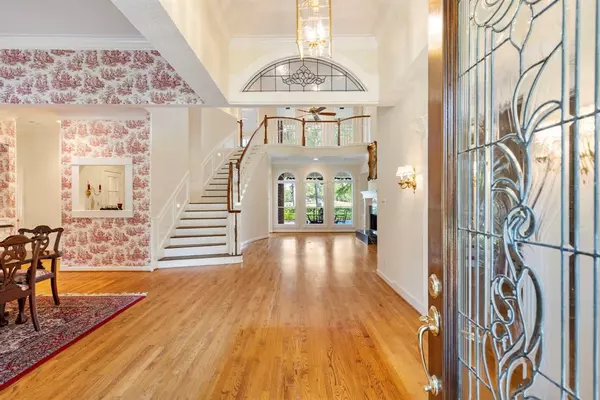 70 W Wedgemere CIR The Woodlands, TX 77381