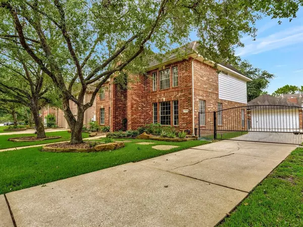 Houston, TX 77059,13614 Country Green CT